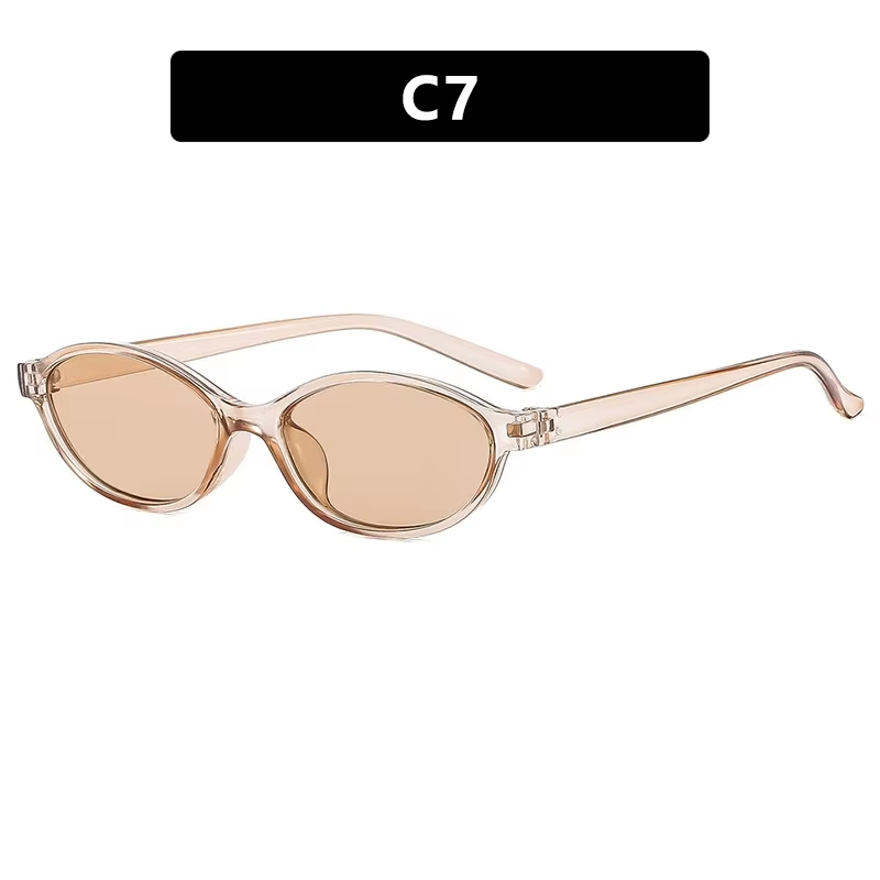 Retro Oval Frame Sunglasses - Image 2
